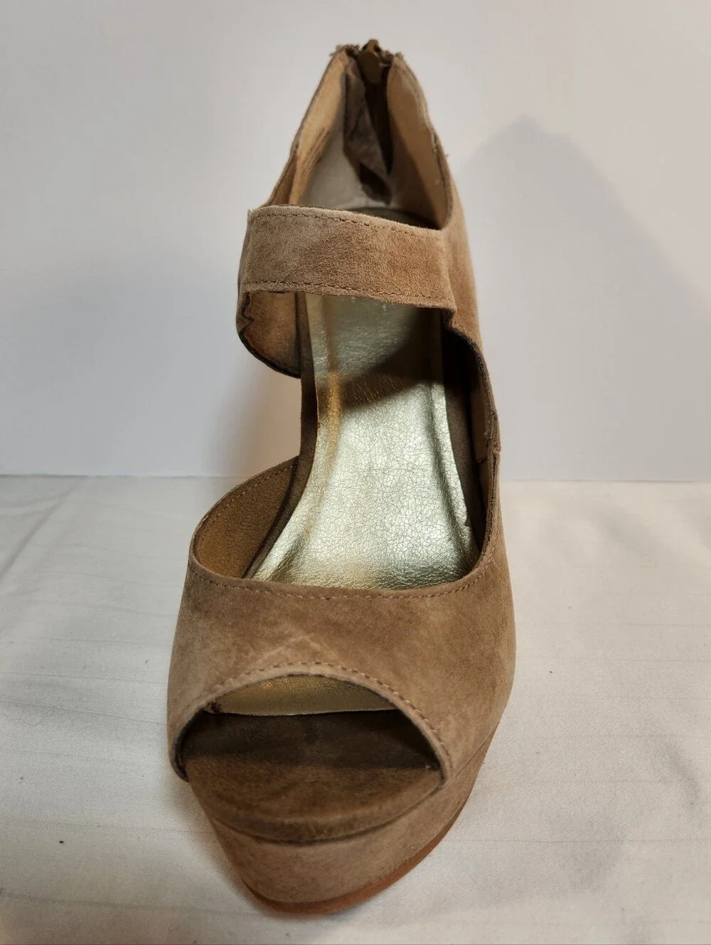 Seychelles Women's Tan Suede Peep-Toe Wedge Sandals - Picture 11 of 11